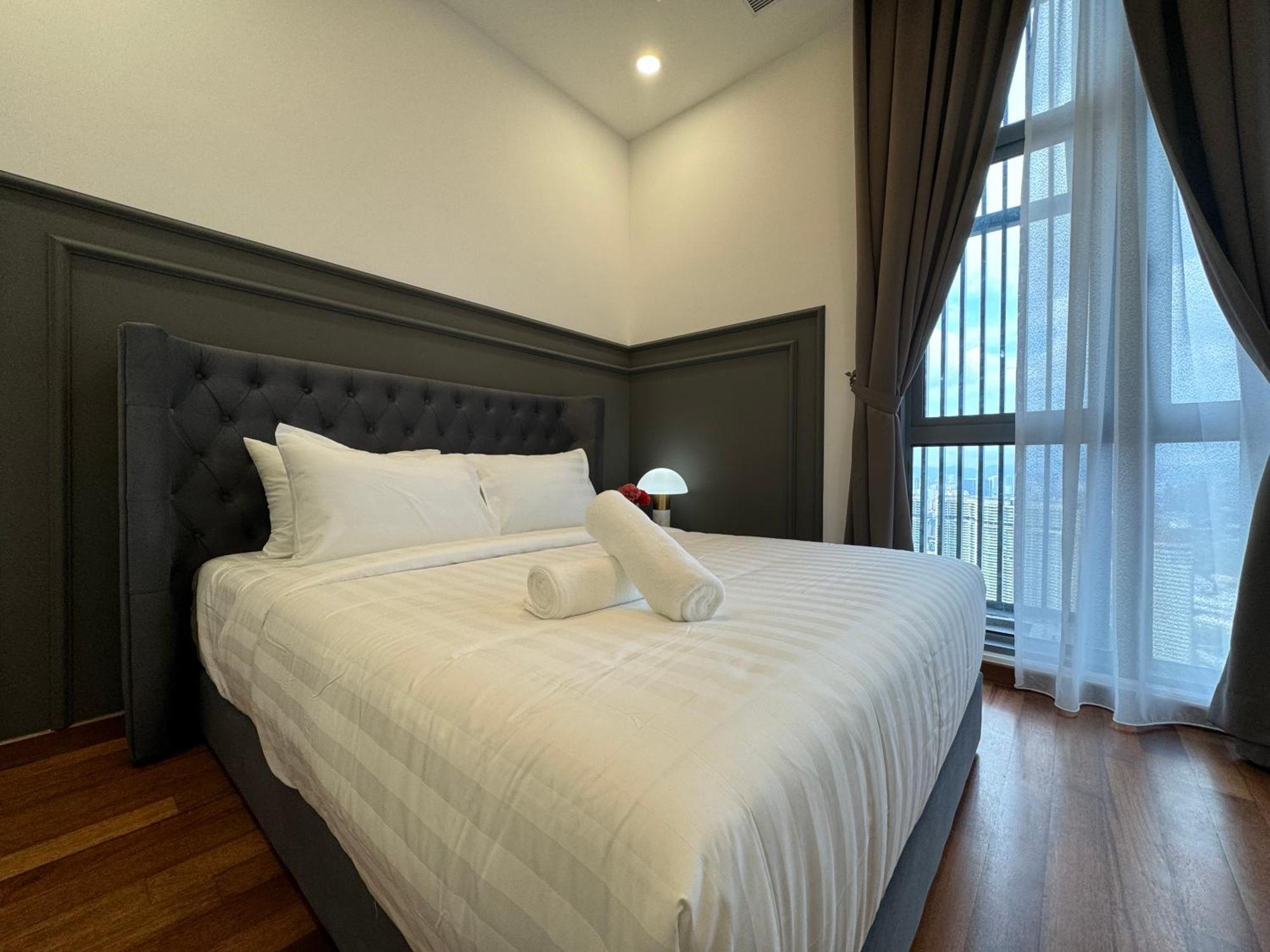 Royce Klcc Kuala Lumpur City Centre By Dormeo Destinations Екстериор снимка