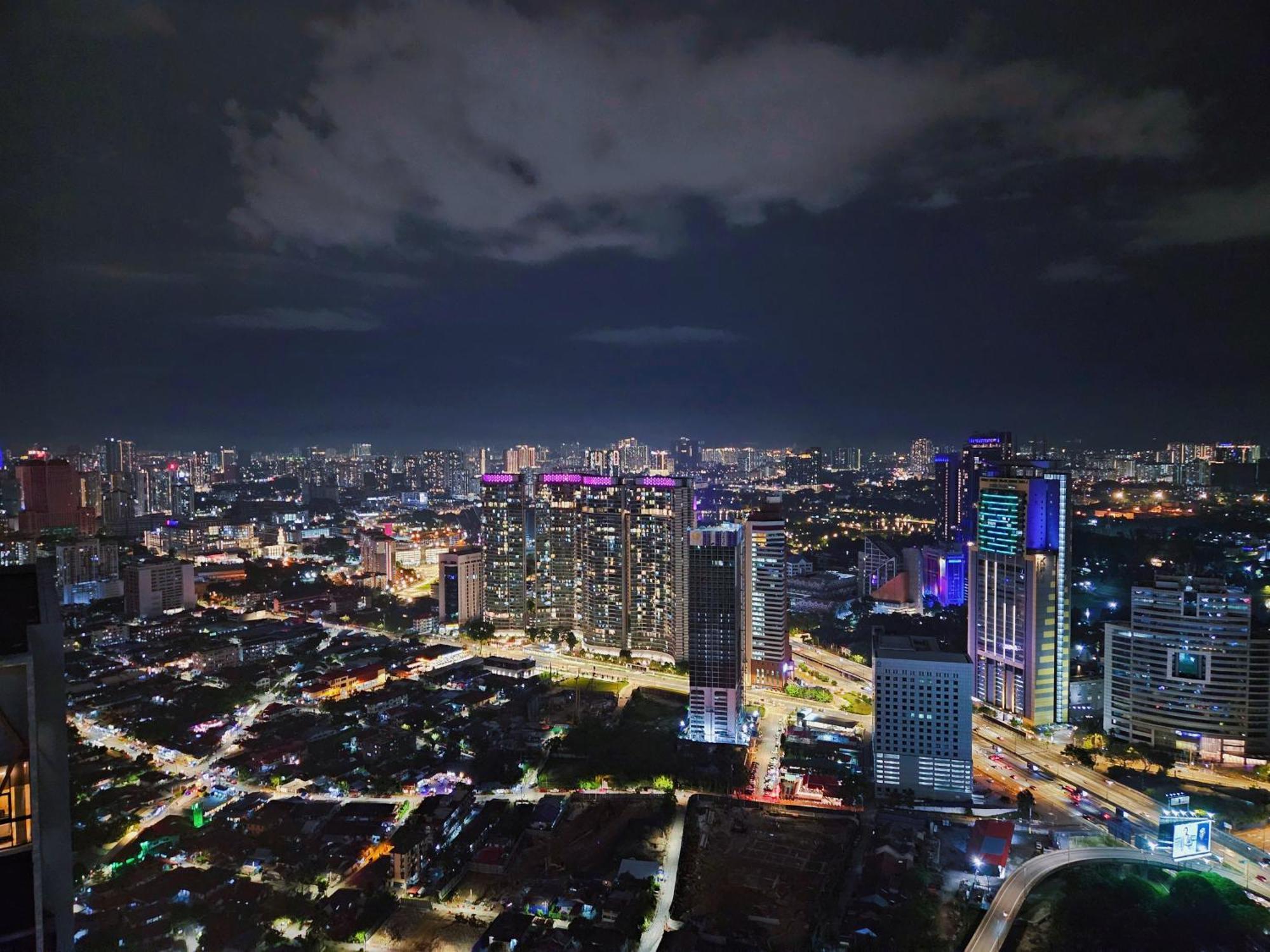 Royce Klcc Kuala Lumpur City Centre By Dormeo Destinations Екстериор снимка